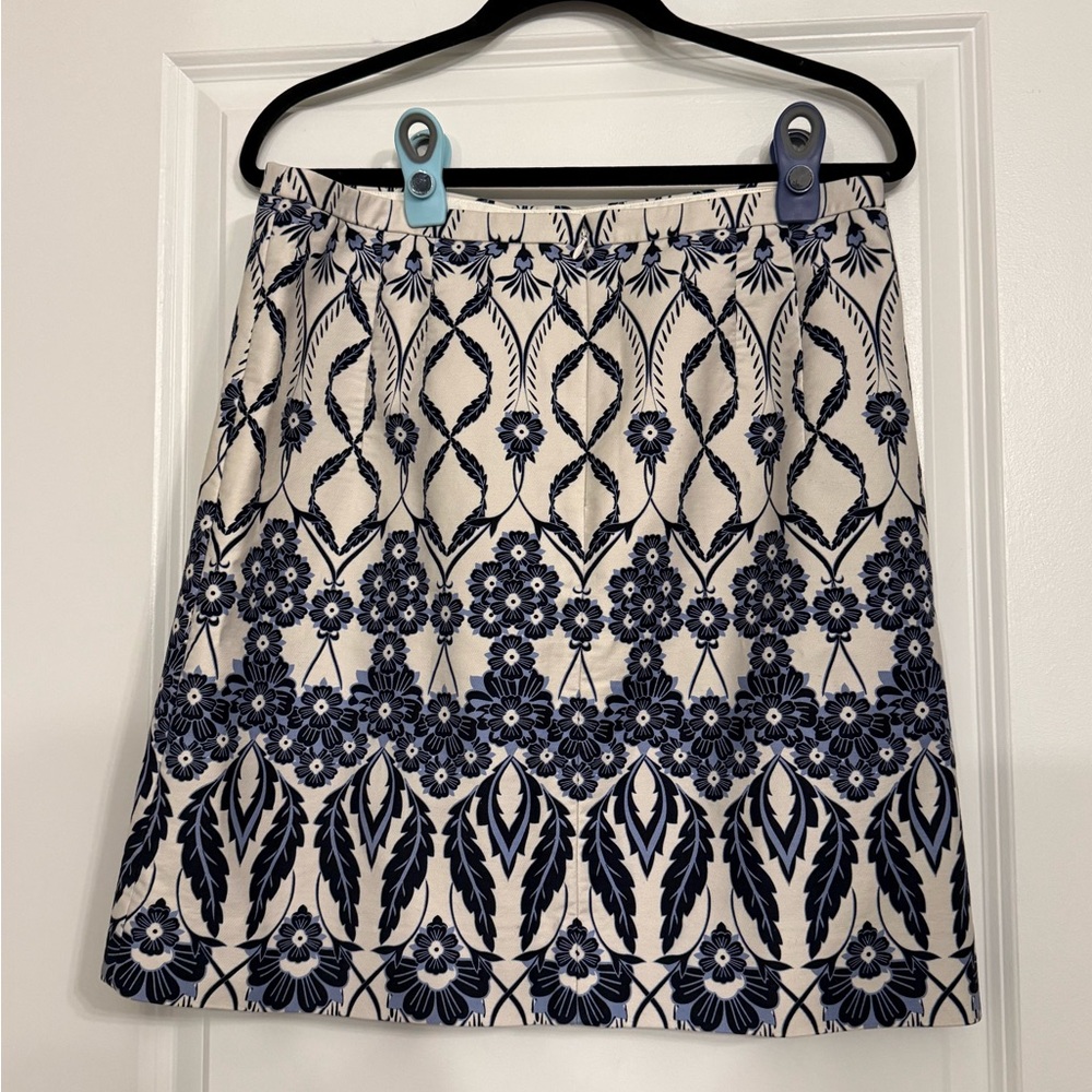 J. Crew Blue and White Trellis Floral Print Mini Skirt Size 10 - Picture 4 of 6